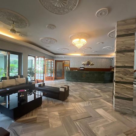 Varada Nagavali Hotel Srikakulam Exteriör bild