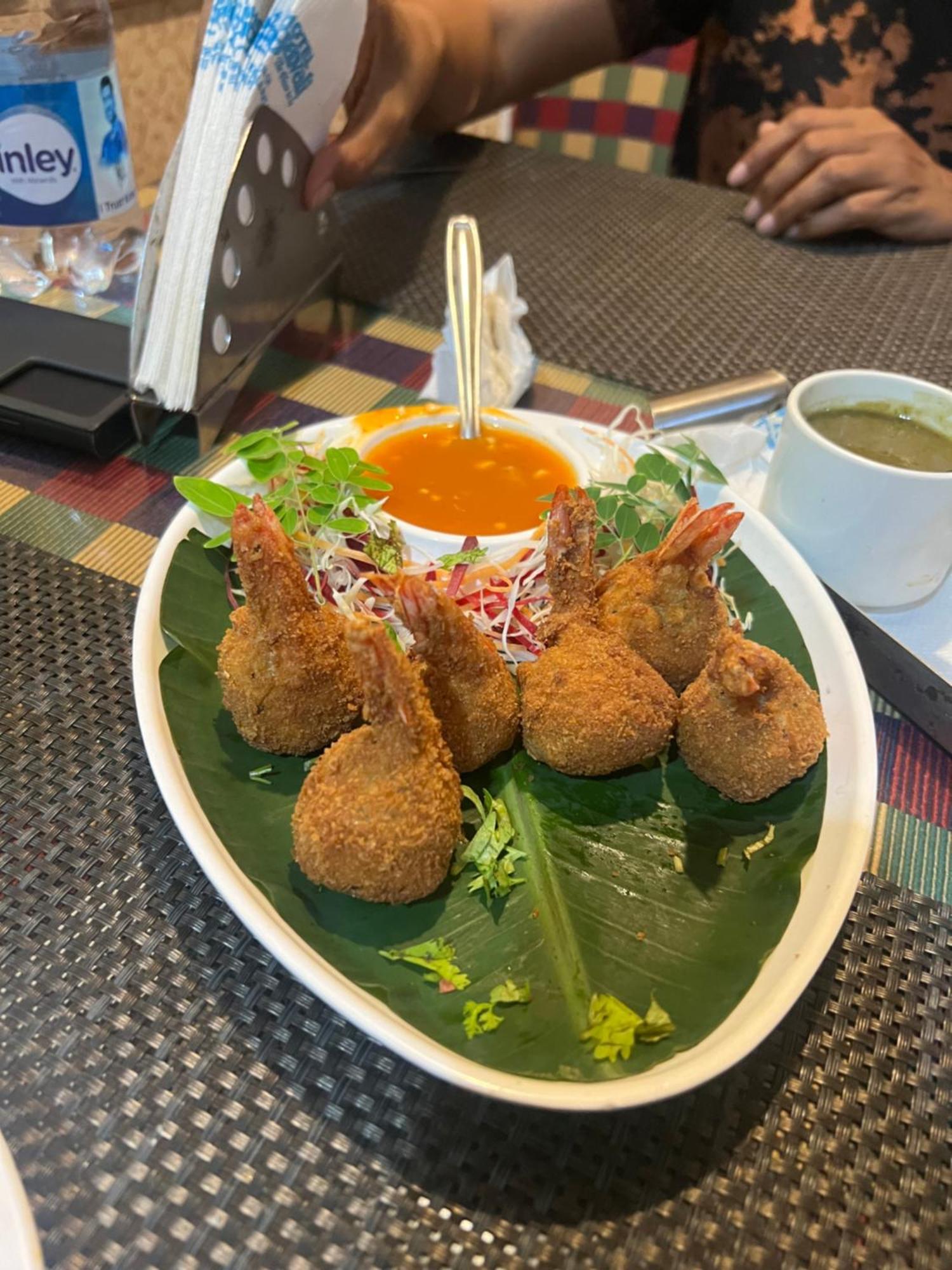 Varada Nagavali Hotel Srikakulam Exteriör bild