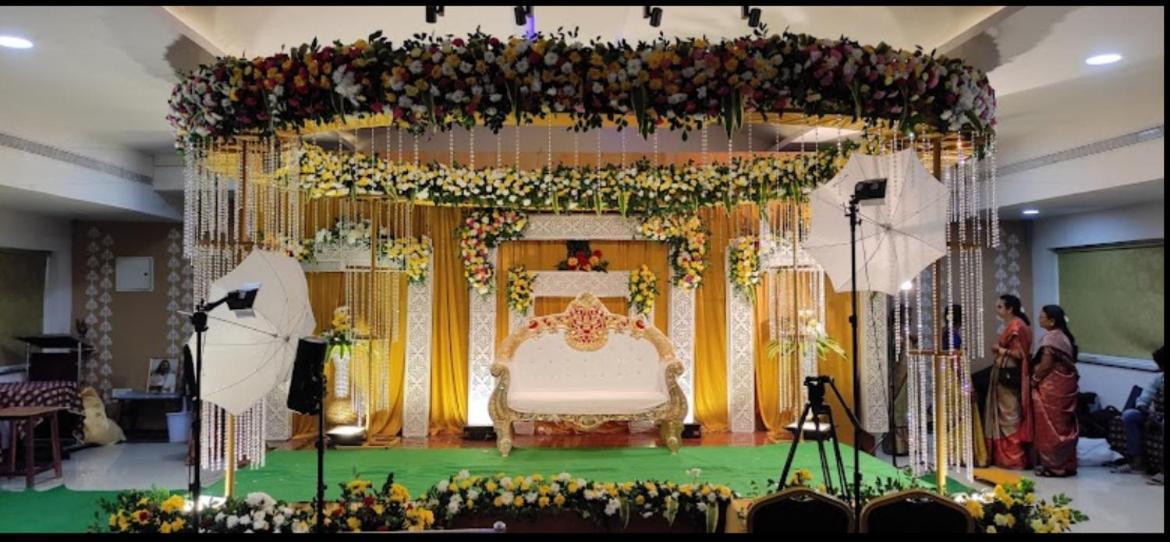 Varada Nagavali Hotel Srikakulam Exteriör bild